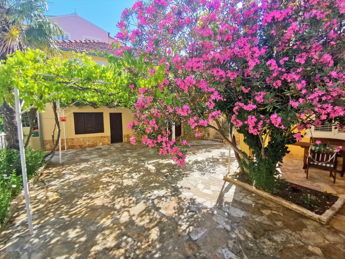 Ferienwohnung Green Garden Vodice Exterior foto